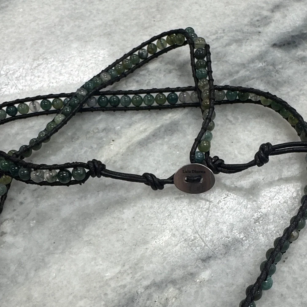 Chic Beaded Necklace with Black and Green Accents - Picture 2 of 2
